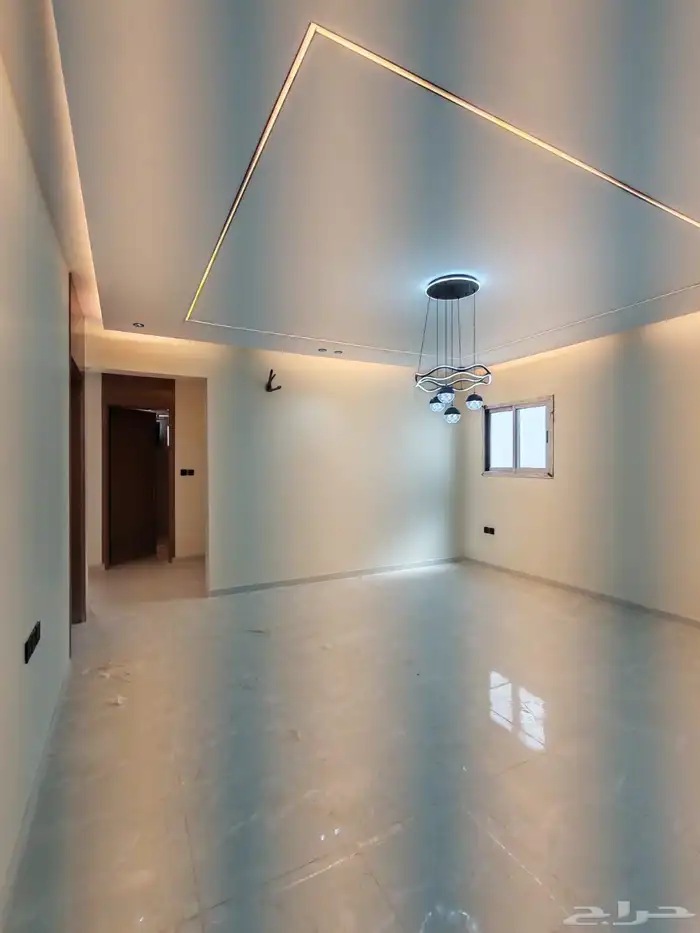 للبيع دور وشقه خلفيه حي القدس مساحة 735 5