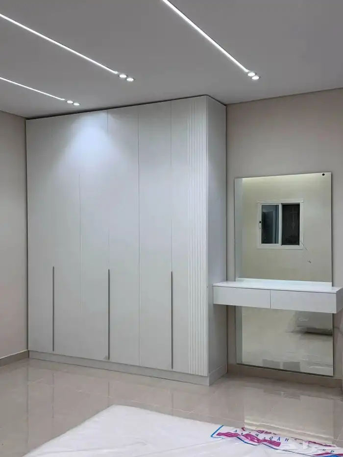 دولاب ملابس خزائن غرفة النوم ديكورات طاولات 8