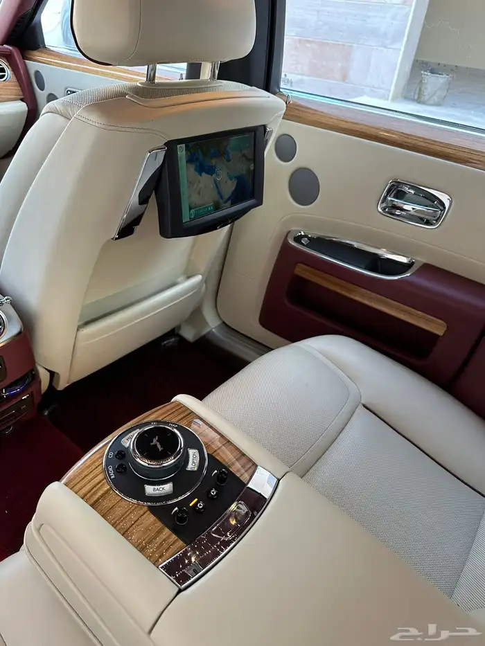 رولز رويس قوست 2017 10