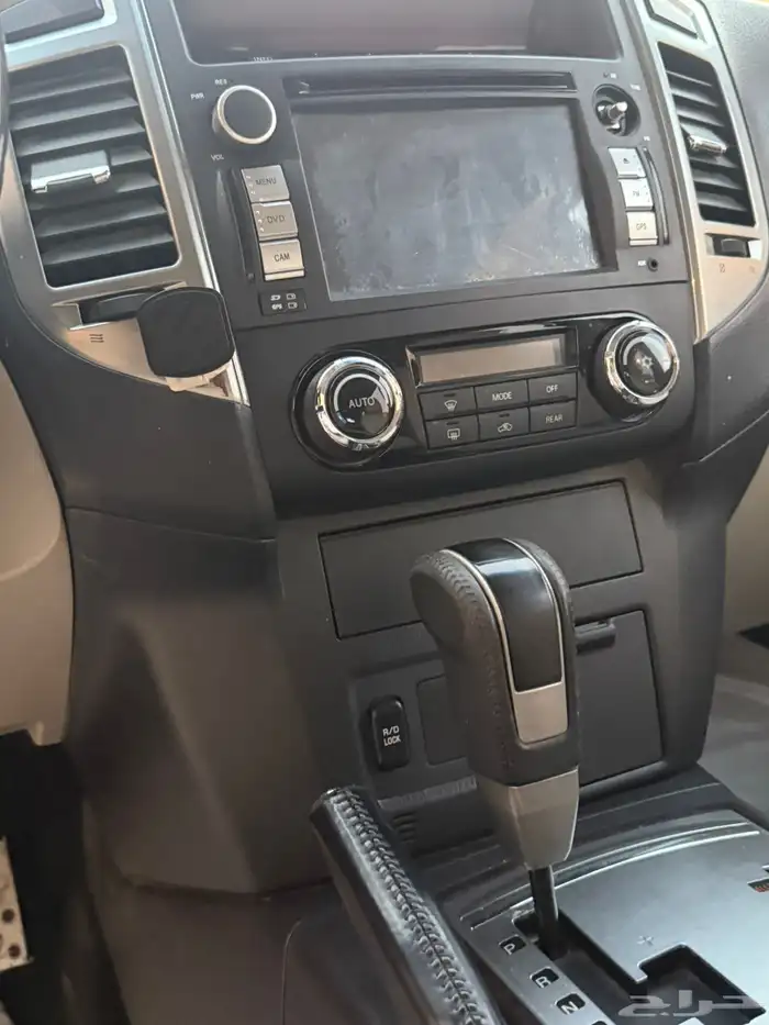 للبيع باجيرو 2016 13