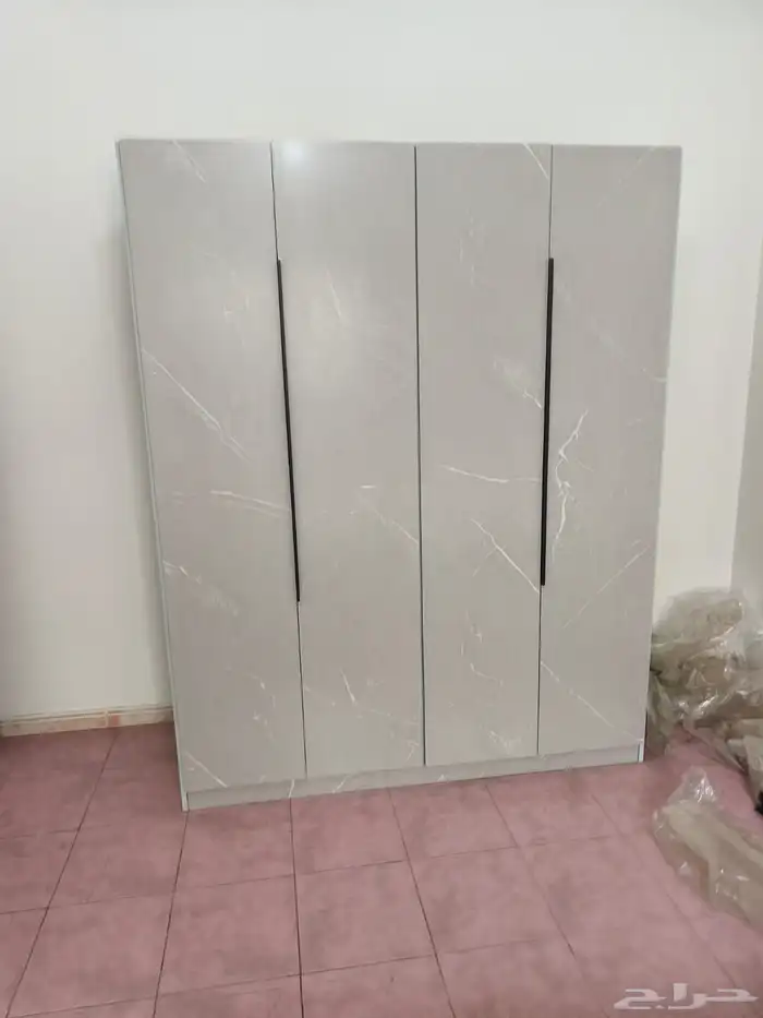 دولاب ملابس جديد فقط 10