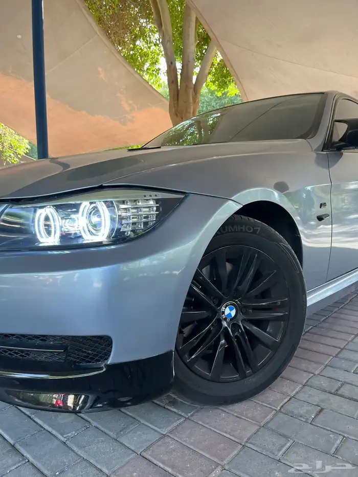 بي إم دبليو 323i نظيفة جد ا ومجددة بالكامل 1