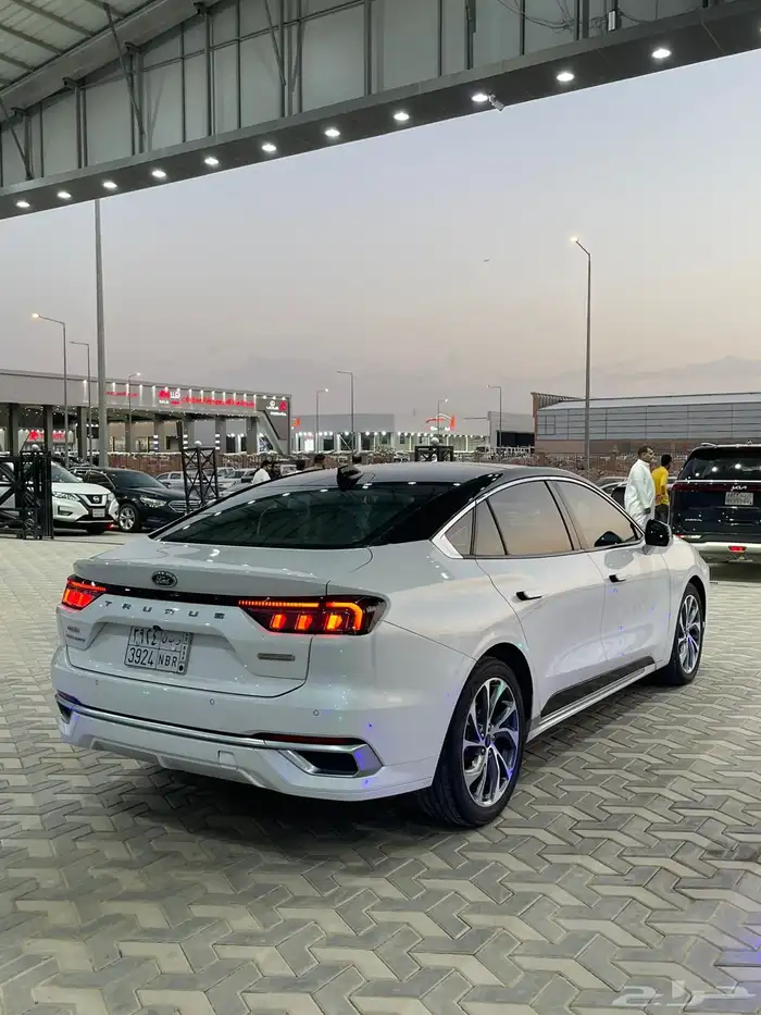 فورد تورس 2022 تيتانيوم الشكل الجديد 4