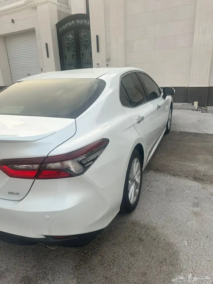 كامري 2023 GLE ابيض لؤلؤي نضيف وشرط 6
