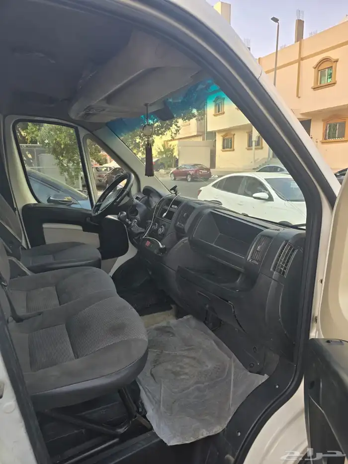 باص بيجو للإيجار 6