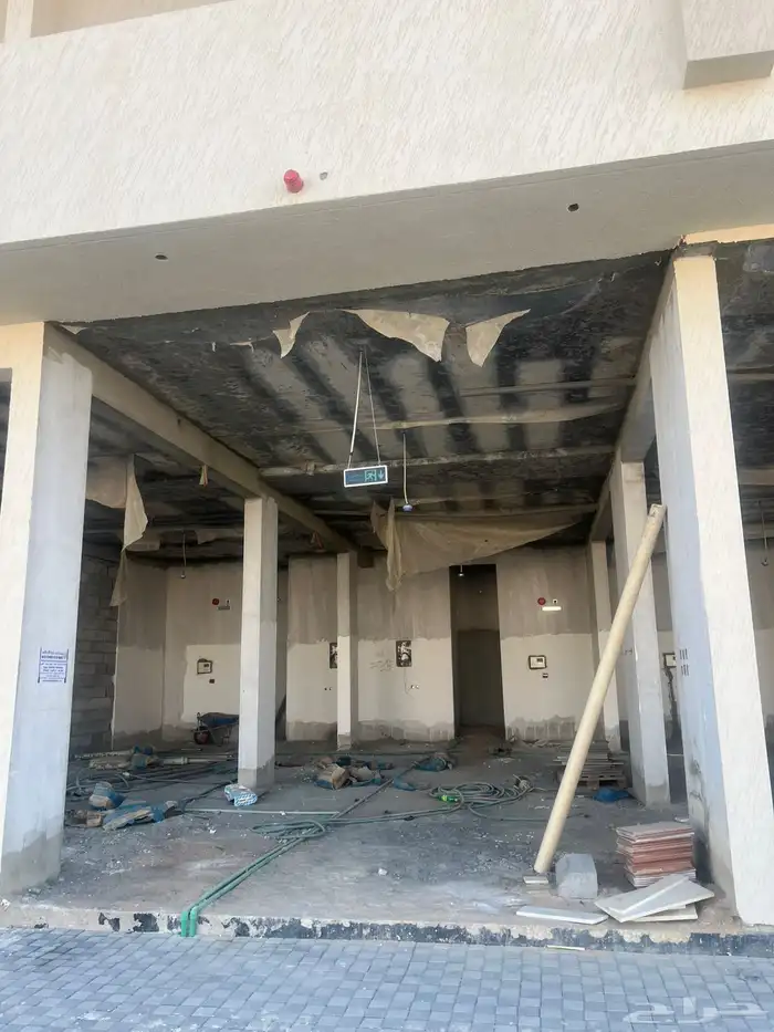 للايجار محلات تجارية بموقع مميز على زاوية حي القادسية 2