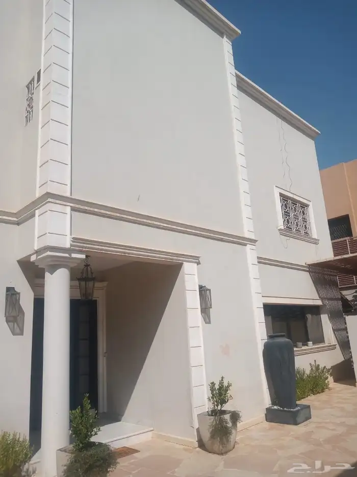 قصر للبيع الرياض حي الورود 1