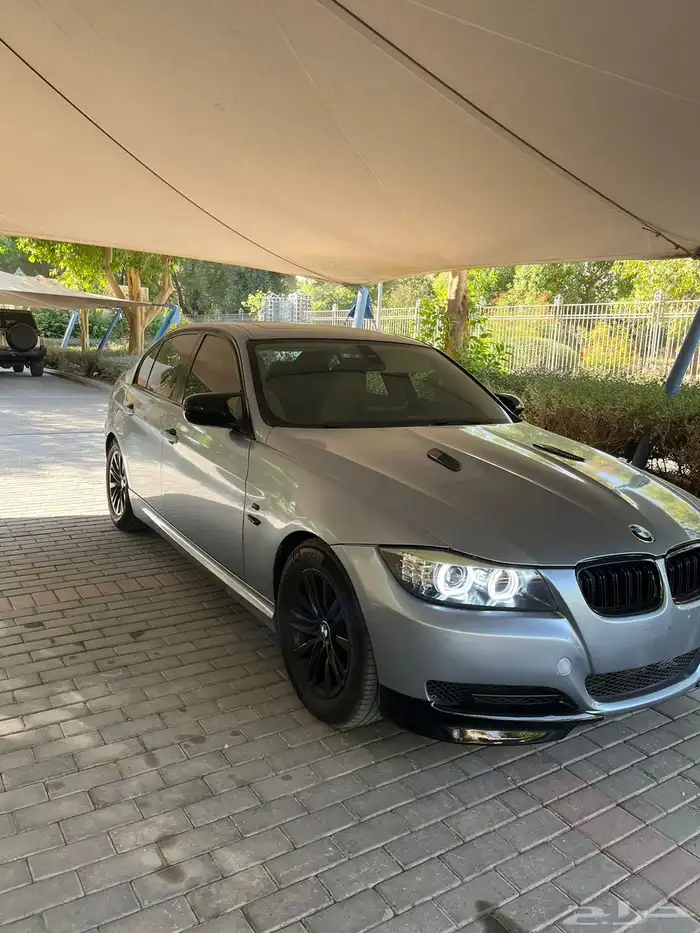 بي إم دبليو 323i نظيفة جد ا ومجددة بالكامل 5