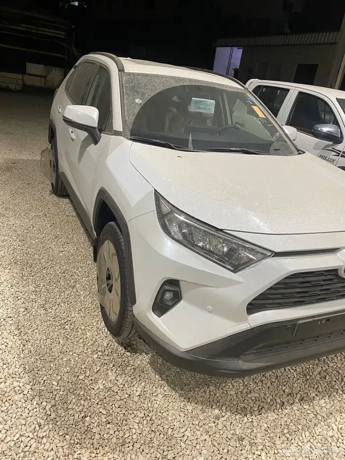 راف فور 2025 فل كامل XLE سعودي أصفار 1