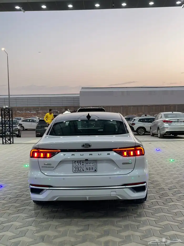 فورد تورس 2022 تيتانيوم الشكل الجديد 5