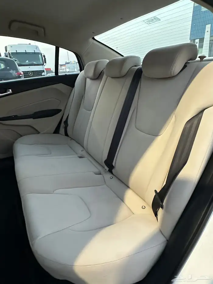 شيري اريزو 5 موديل 2023 السعر 23000 الف 15