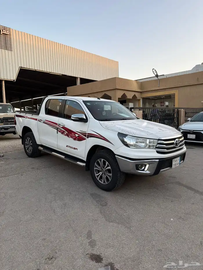 تويوتا هايلوكس 2016 سعودي دبل بنزين قير اتوماتيك عداد 210 3