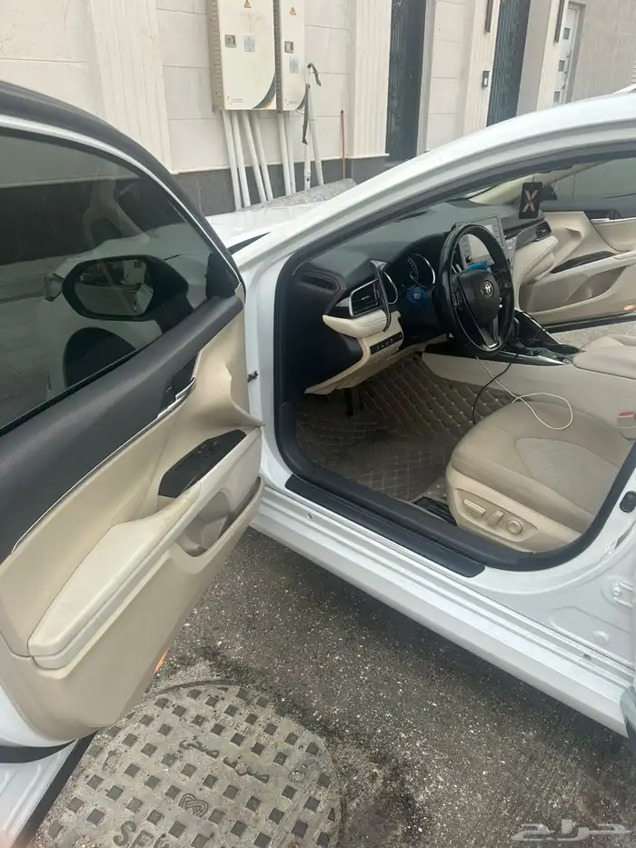 كامري 2023 GLE ابيض لؤلؤي نضيف وشرط 15
