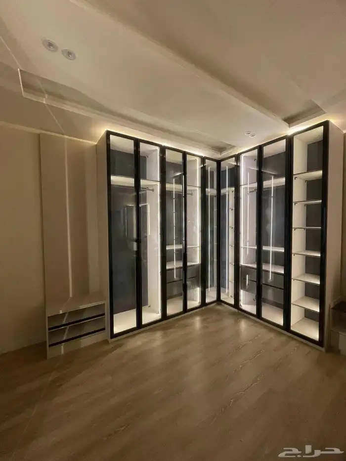 دولاب ملابس خزائن غرفة النوم ديكورات طاولات 18