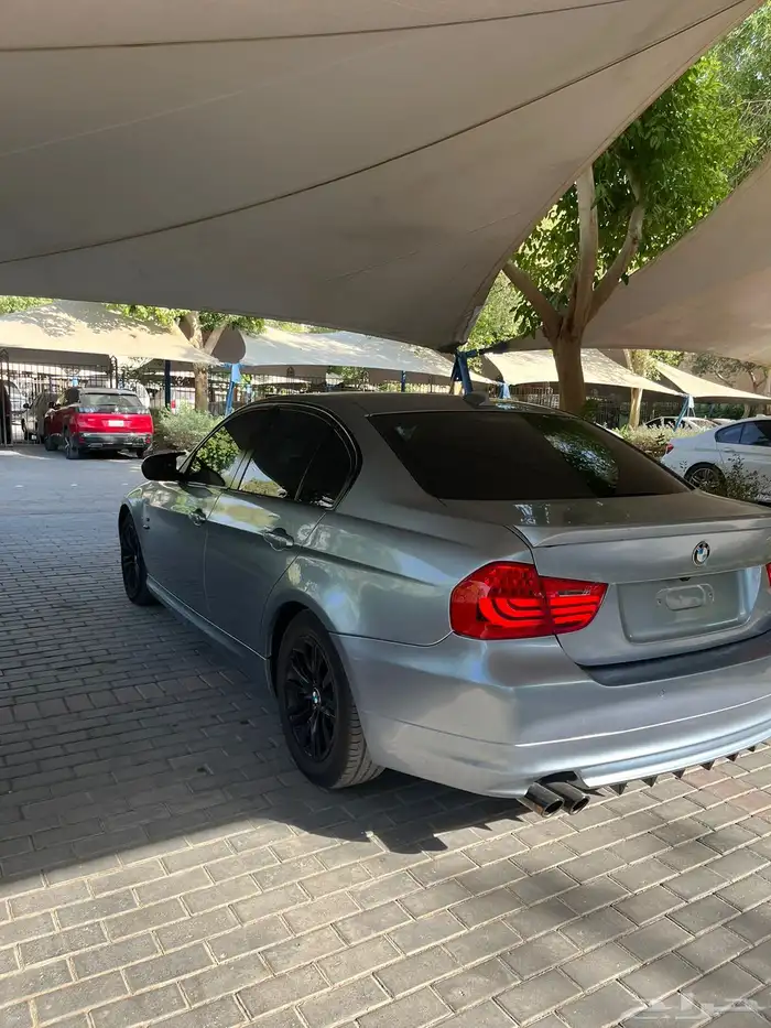 بي إم دبليو 323i نظيفة جد ا ومجددة بالكامل 3