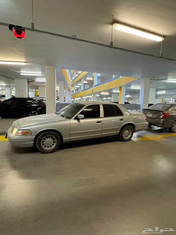 فورد كراون فكتوريا 2002 2