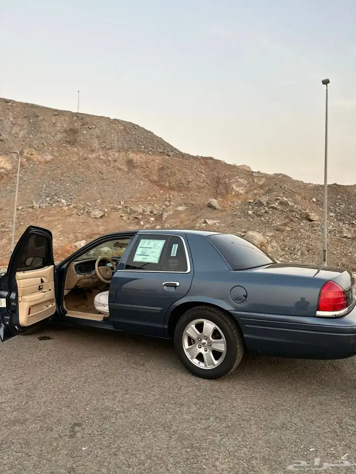 فورد كراون فكتوريا 2011 قمة النظافة 12