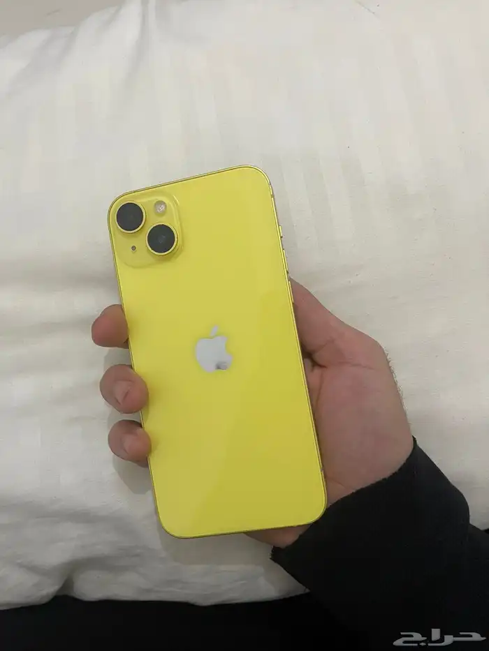 ايفون 14 بلس اصفر ذهبي نظيف بالضمان والكرتون 3