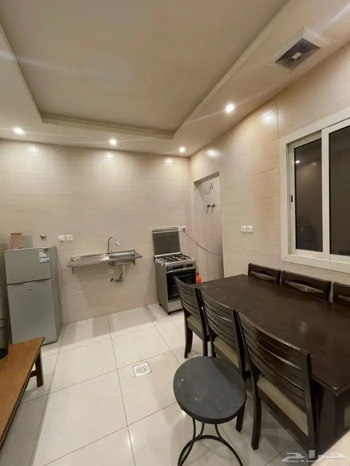 شقق (غرفتين -ثلاث ) مفروشه للايجار حي النزهه جدة 13