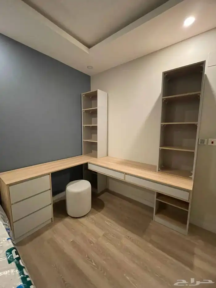 دولاب ملابس خزائن غرفة النوم ديكورات طاولات 19