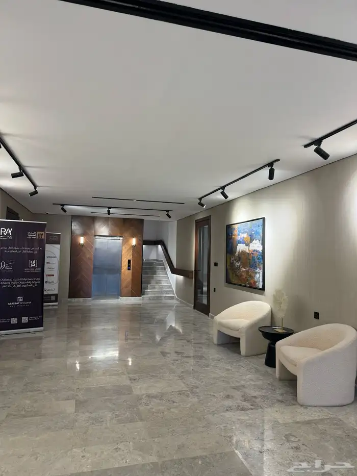 شقة 5 غرف لم تسكن بيع أو ايجار الصواري 0