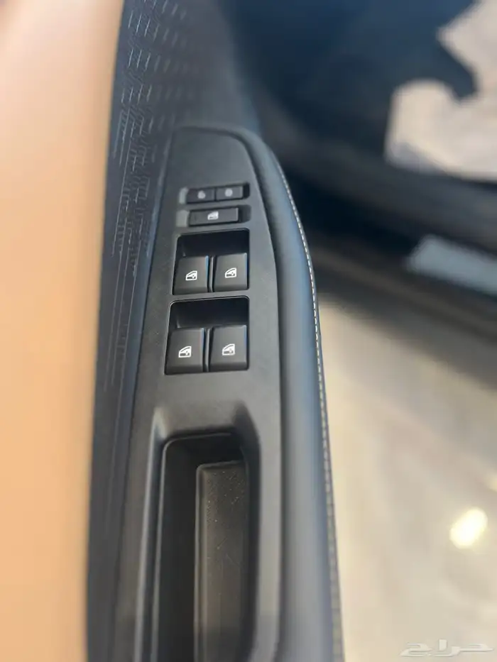 الحقو عروض نوفمبر يوني في جميع الفئات والالوان 38