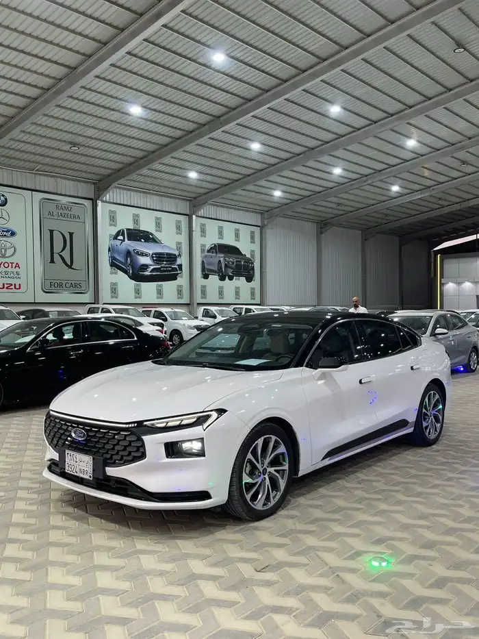 فورد تورس 2022 تيتانيوم الشكل الجديد 0