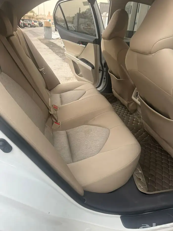 كامري 2023 GLE ابيض لؤلؤي نضيف وشرط 12