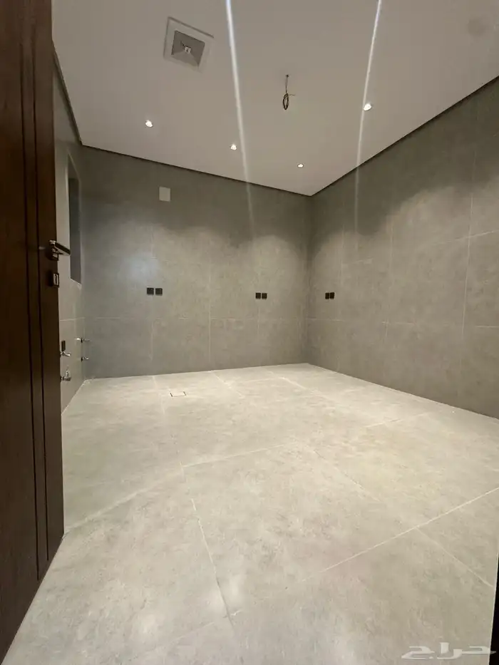 شقق ارضى وعلوى للبيع بحى الاخضر 10