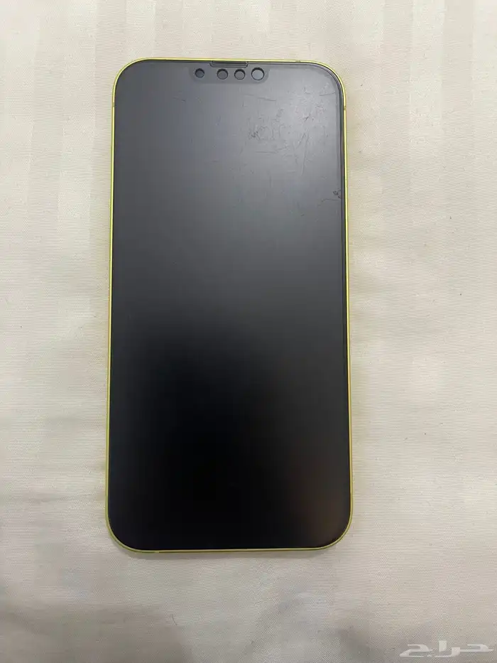 ايفون 14 بلس اصفر ذهبي نظيف بالضمان والكرتون 6