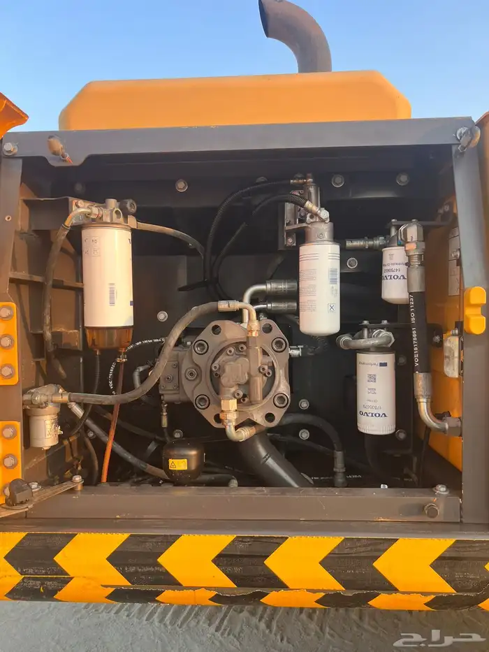 للبيع 2 بوكلينات فولفو 2023 وارد الفطيم (سعودي) 9