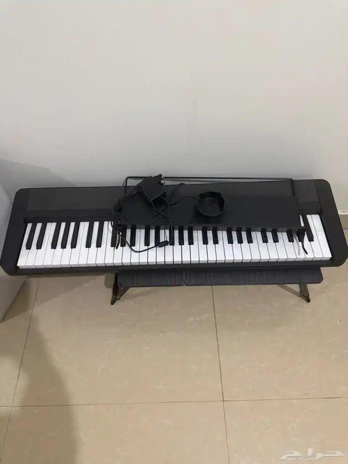 اورق Casio CT-S1 أسود نظيف جدا  مع المحول الأصلي 0