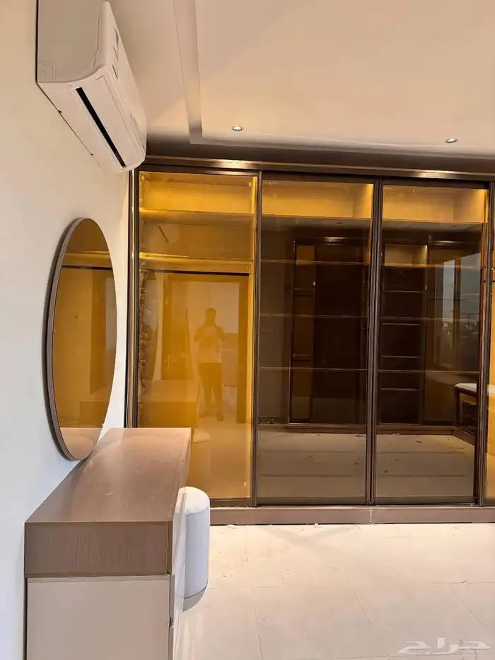 دولاب ملابس خزائن غرفة النوم ديكورات طاولات 16