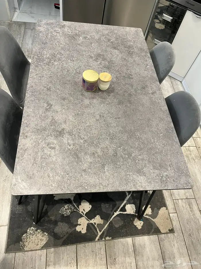 طاولة طعام 0