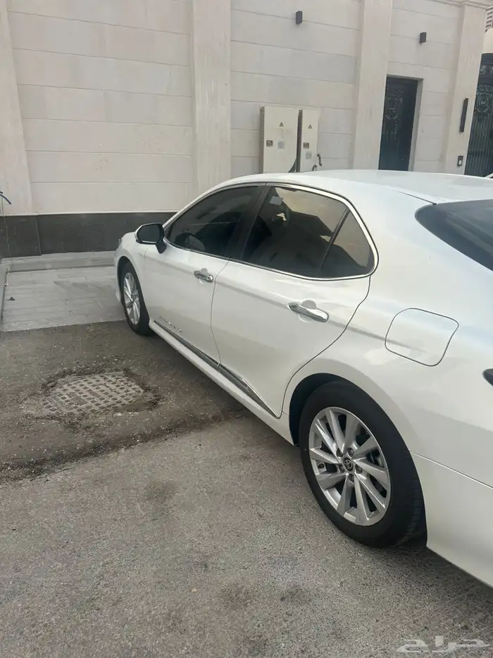 كامري 2023 GLE ابيض لؤلؤي نضيف وشرط 3