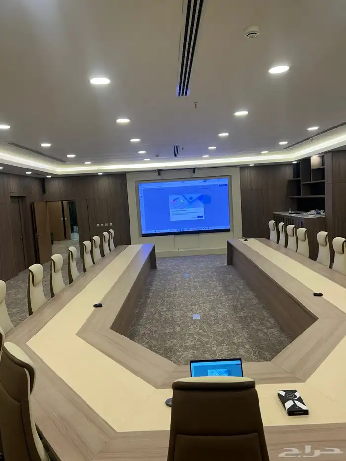 طاولة اجتماعات 1