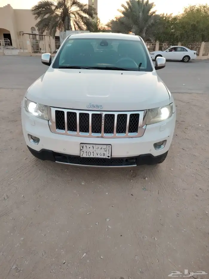 جيب جراند شروكي 2011 15