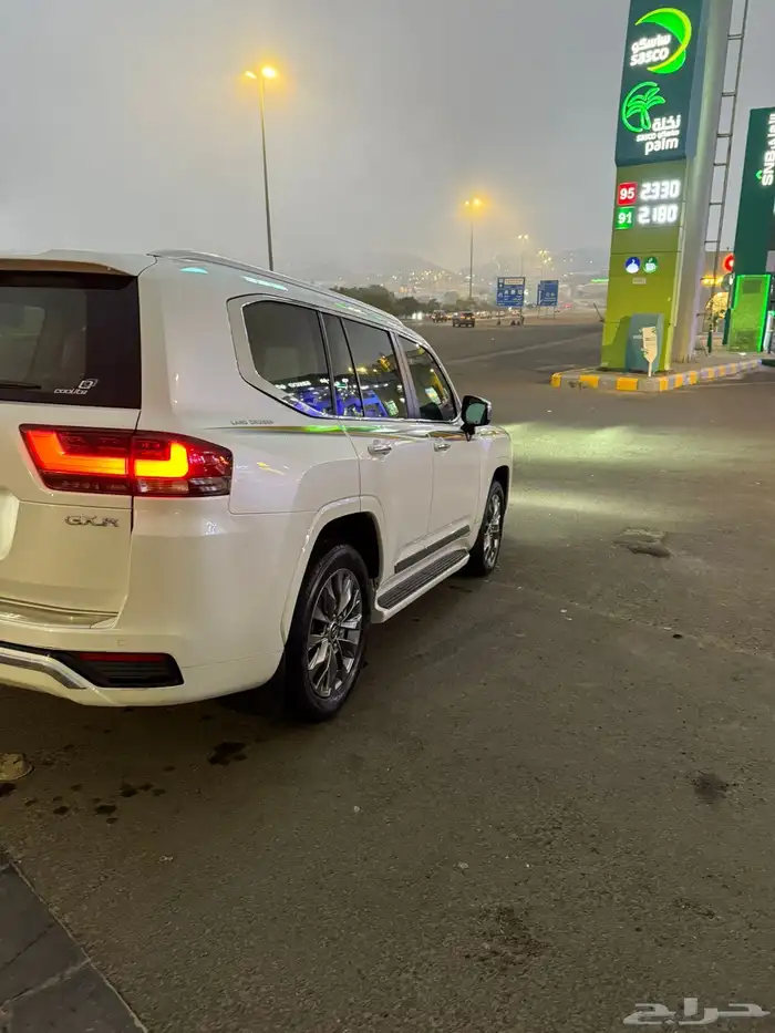 جيب لاندكروزر L5 2