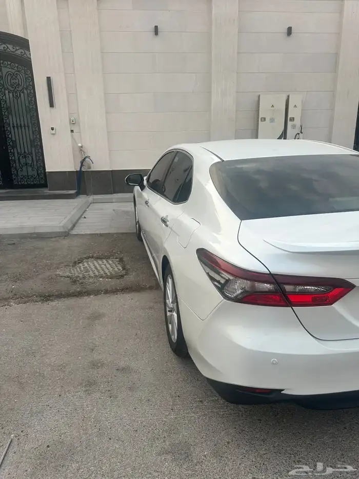 كامري 2023 GLE ابيض لؤلؤي نضيف وشرط 4