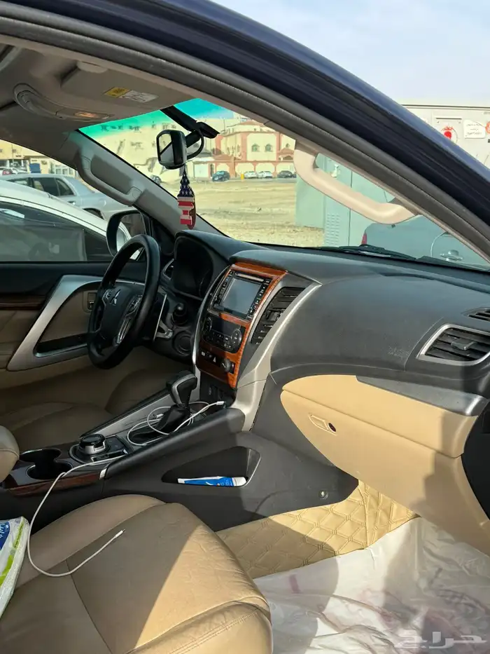 ميتسوبيشي مونتيرو 2018 8