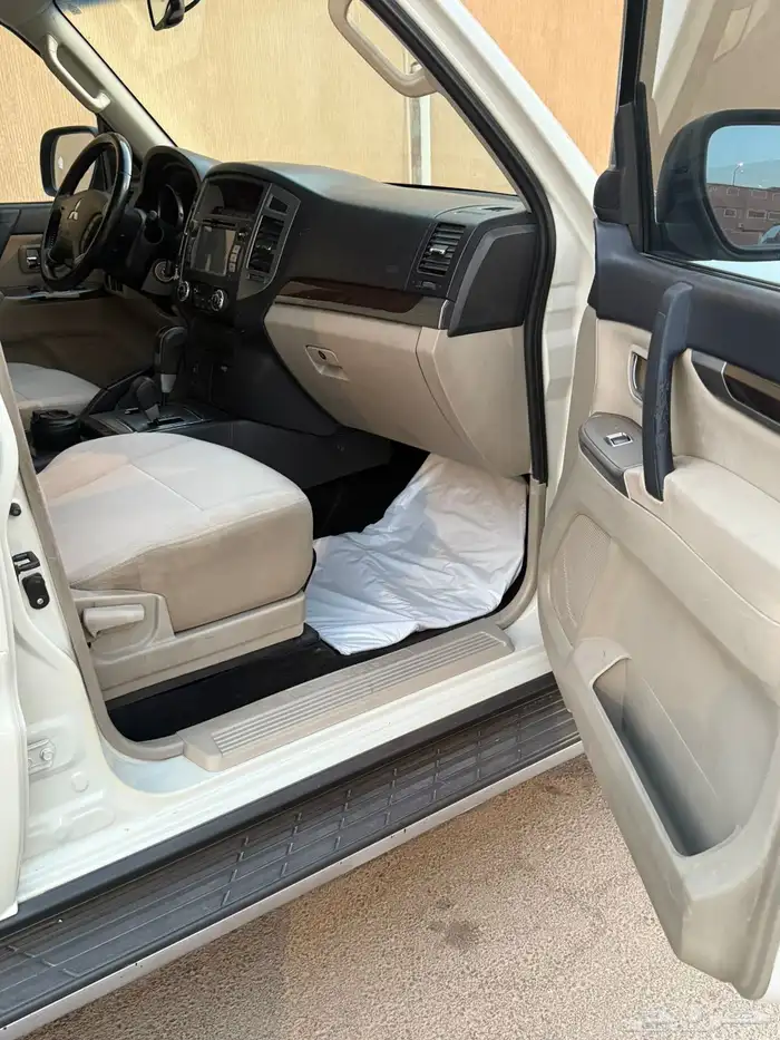 للبيع باجيرو 2016 17