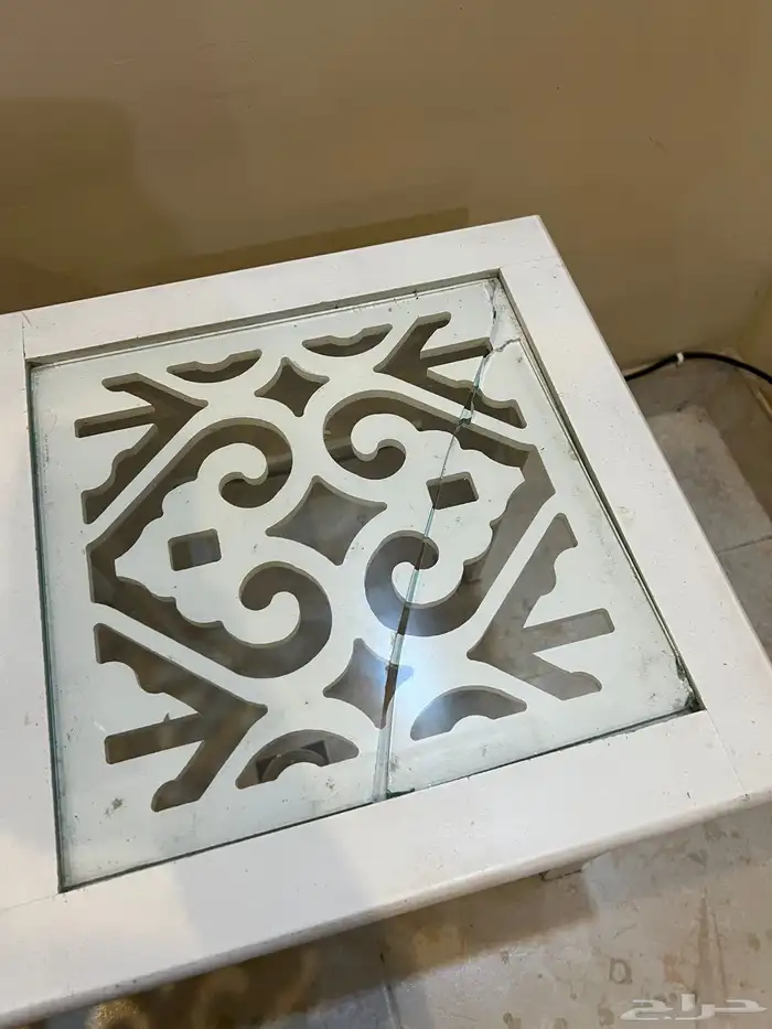 كنب وطاولة طعام للبيع 8