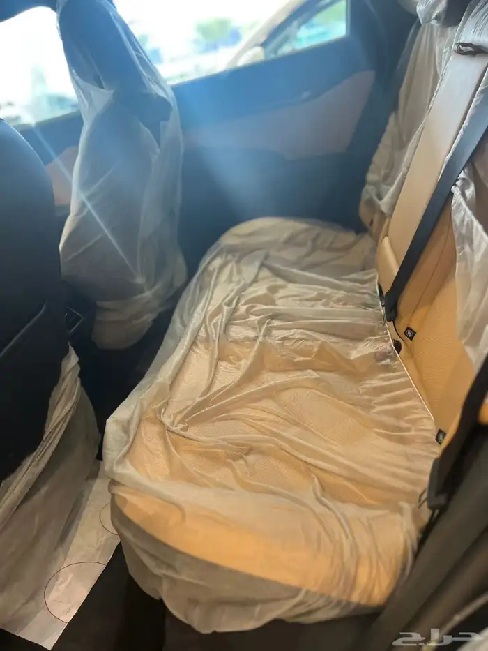 الحقو عروض نوفمبر يوني في جميع الفئات والالوان 36