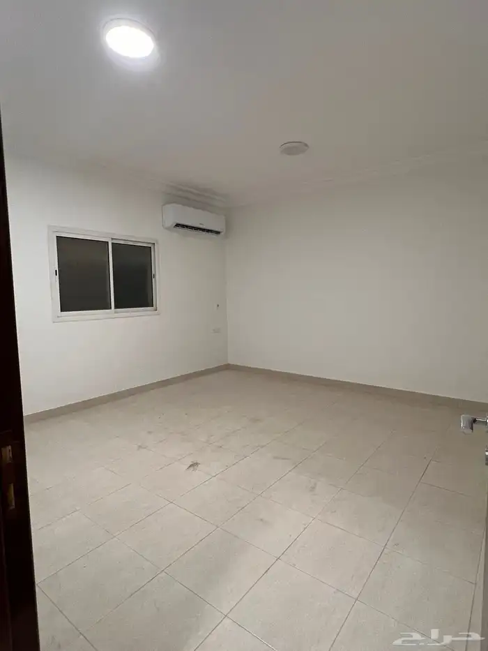 للإيجار شقة دور ثاني في عمارة الرياض حي الصحافة 50.000 2