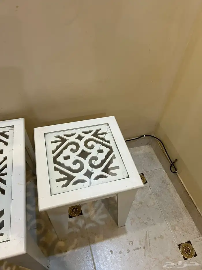 كنب وطاولة طعام للبيع 6