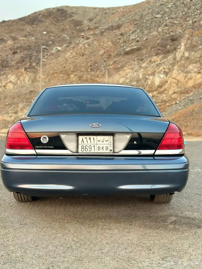 فورد كراون فكتوريا 2011 قمة النظافة 1