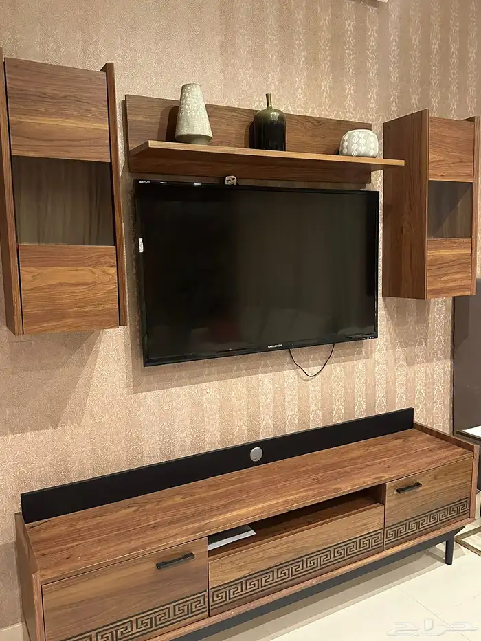 مكتبة للتلفزيون نظيفة 1