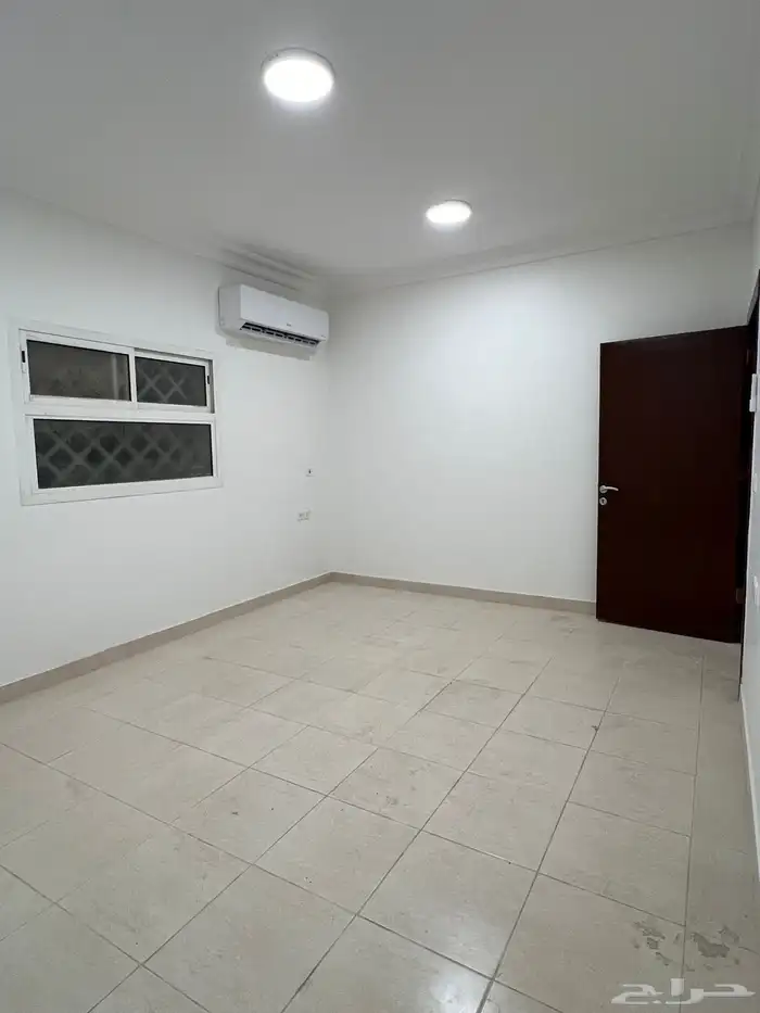 للإيجار شقة دور ثاني في عمارة الرياض حي الصحافة 50.000 3