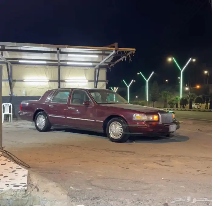 لينكون تاون كار 1