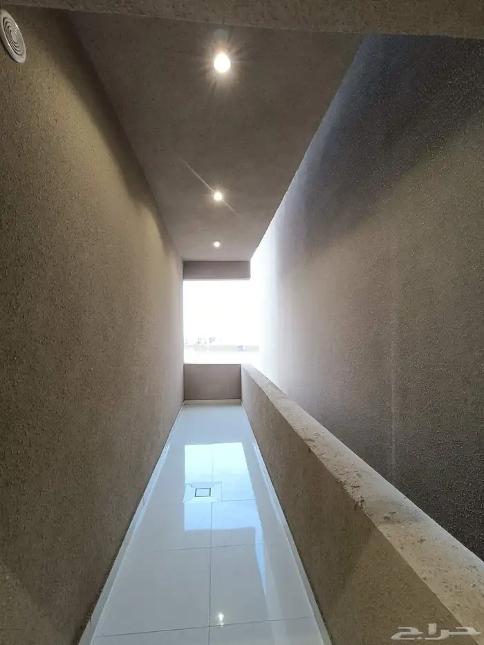 للبيع شقق ارضيه بحوش ومدخل سياره وشقق عليويه 520 30